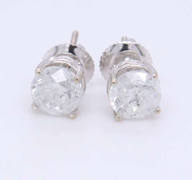 Elegant White Gold 1.50ctw Diamond Stud Earrings