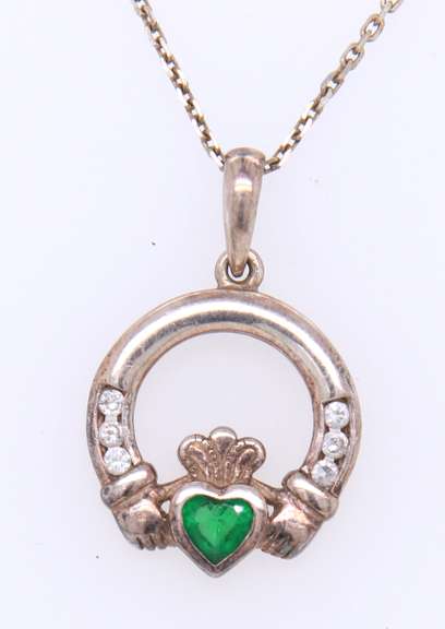 Vintage 925 Sterling Silver Claddagh Pendant on Chain