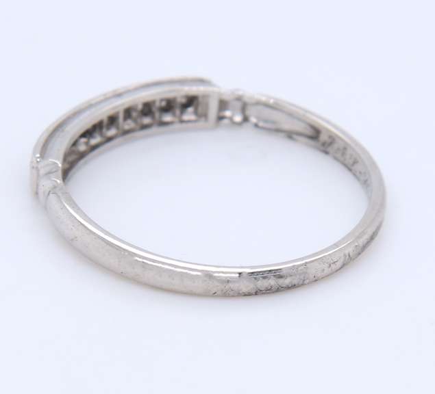 Vintage Platinum approximate 0.50ctw Diamond Band