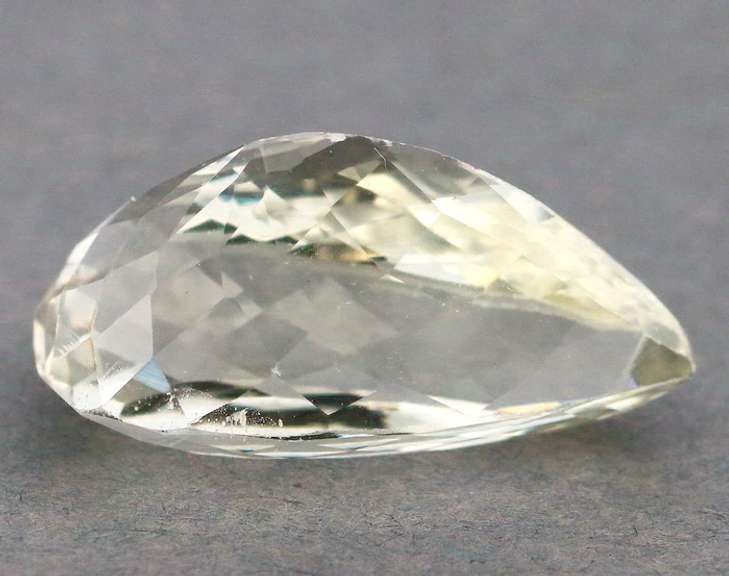 Remarkable 21.89ct high fire platinum blonde Kunzite