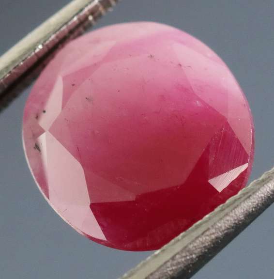 Bi-color! 2.43ct gorgeous Ruby