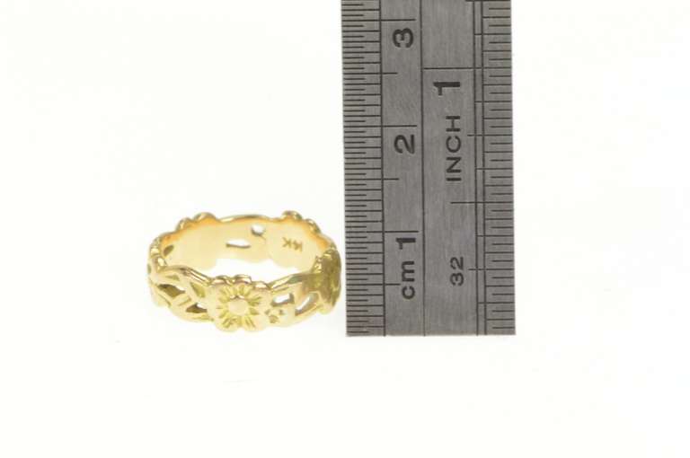 14K Yellow Gold 1930's Floral Blossom Pattern Wedding Band Ring