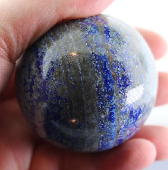 Eye catching 1,676ct bullseye Lapis sphere