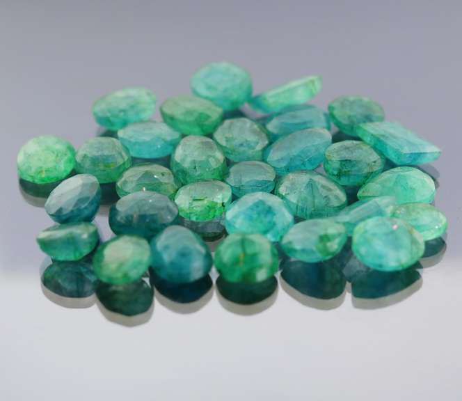 Heavy 234ct collection of Emeralds