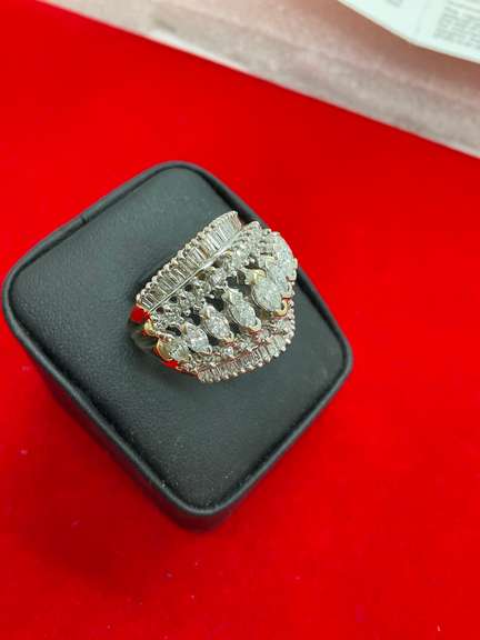 CERTIFIED LADIES 14K GOLD AND 2.75 CARATS OF NATURAL DIAMONDS