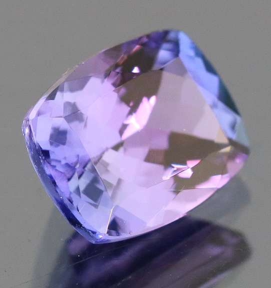 Jaw dropping 2.49ct blue violet eye clean Tanzanite