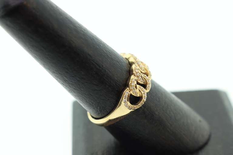 Chic 18kt Yellow Gold Diamond Chain Band