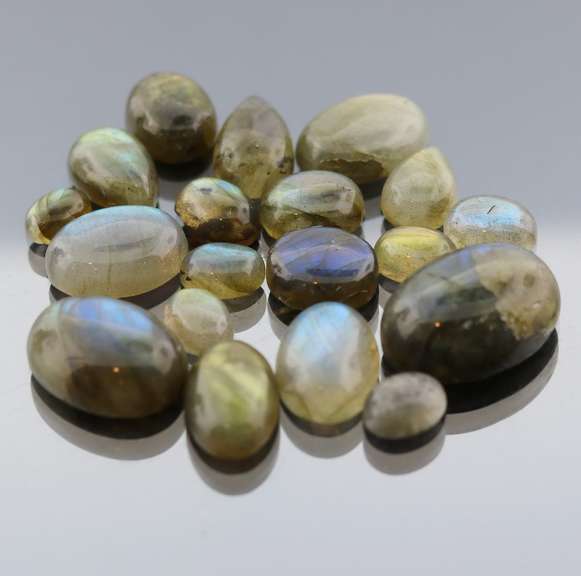 Huge 77.98ct set of assorted Labrodorite!