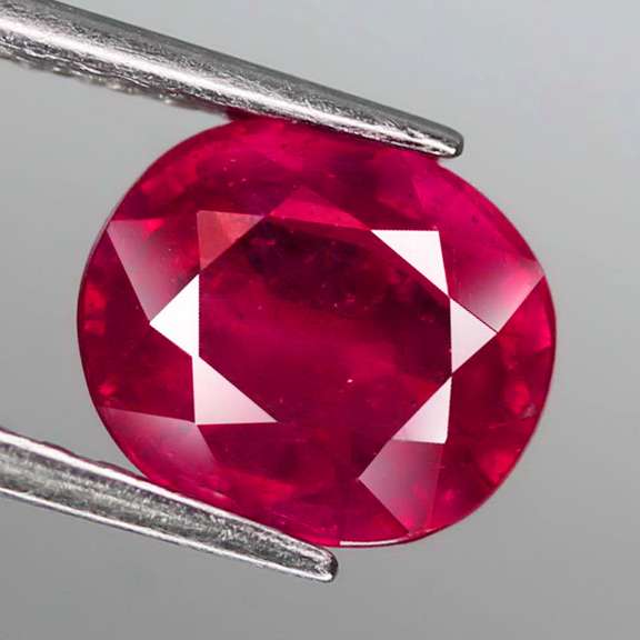 Vivid imperial red 3.04ct oval cut Ruby