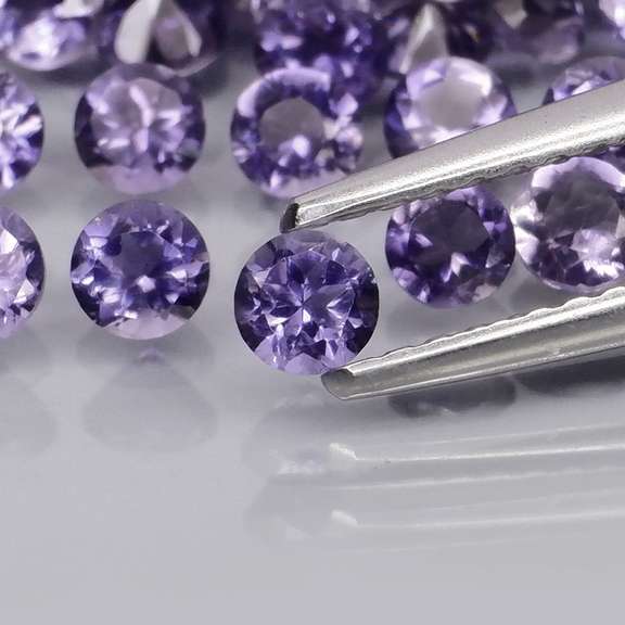 Gorgeous 4.63ct high luster blue violet Iolite set