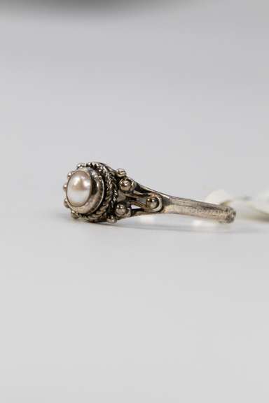 Sterling Silver Pearl Ring