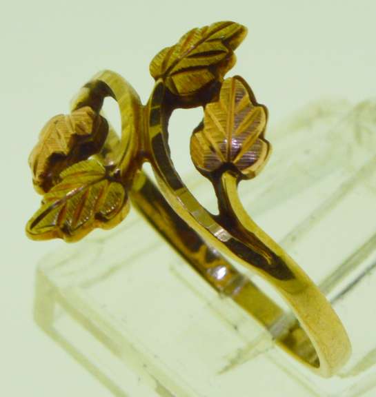 10KT Yellow Gold Mini Leaves Ring