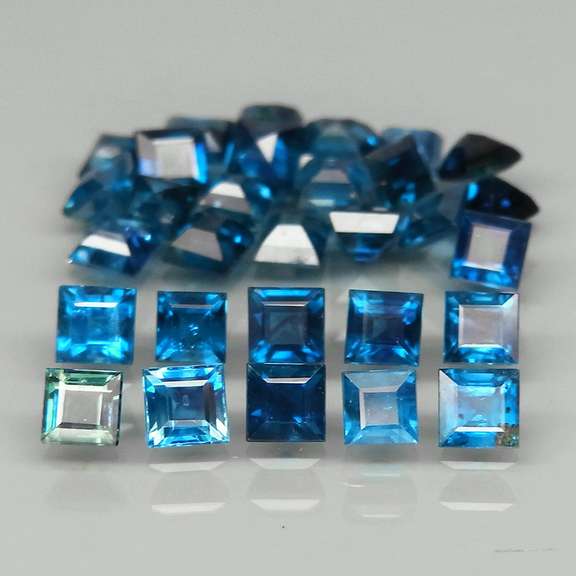 Heated only 5.09ct blue Sapphire set with multiple hues