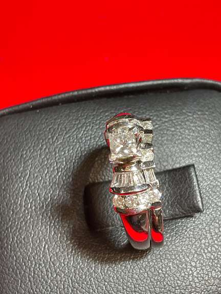 14K WHITE GOLD AND DIAMOND WEDDING SET