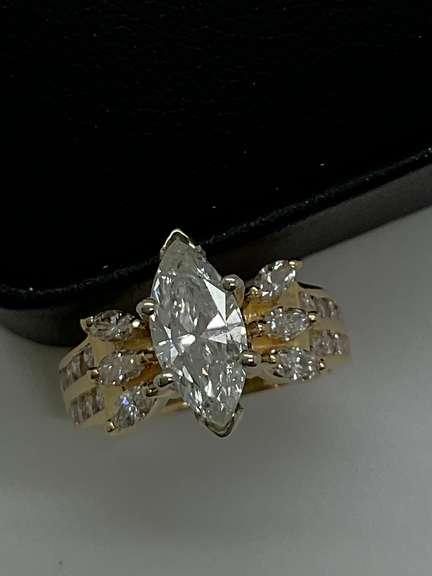 CERTIFIED LADIES 14K GOLD AND DIAMOND RING