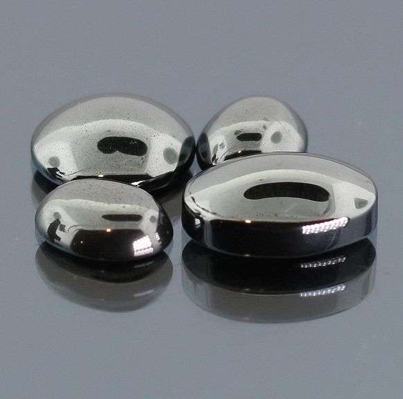 Metallic! 2.49ct Hematite cabochon set
