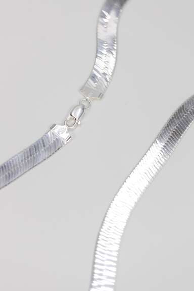 .925 Italian Sterling Silver 11.5 Herringbone Chain Necklace 24 Inches