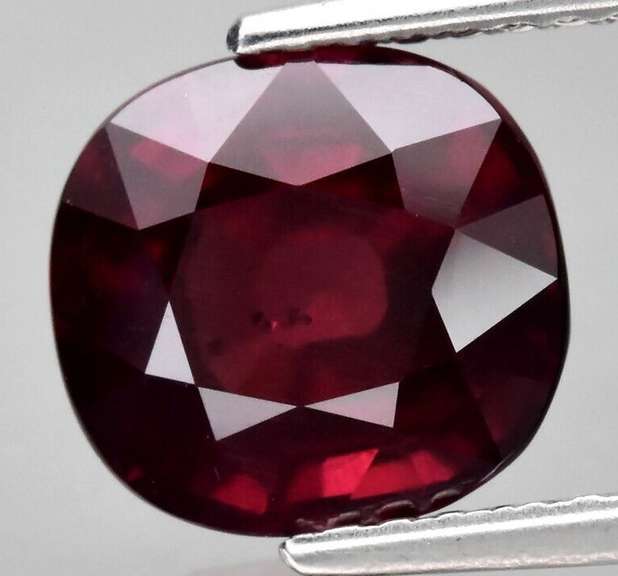 Ravishing 3.03ct rich red violet Rhodolite Garnet