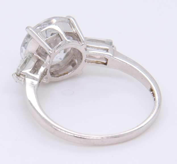 925 Sterling Silver Round Brilliant Cut Cubic Zirconia Ring