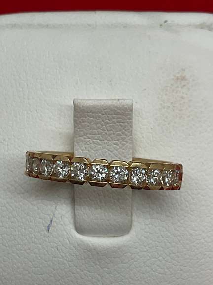 14K YELLOW GOLD AND DIAMOND RING