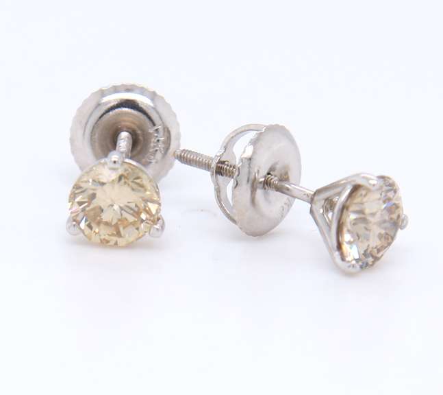 Popular White Gold 1.11ctw Champagne Diamond Stud Earrings
