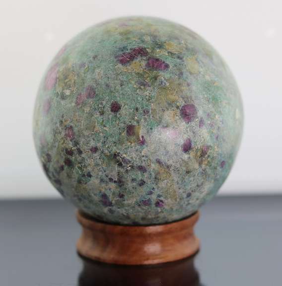 Don't miss this incredible 1,932ct Ruby in Fuchsite!