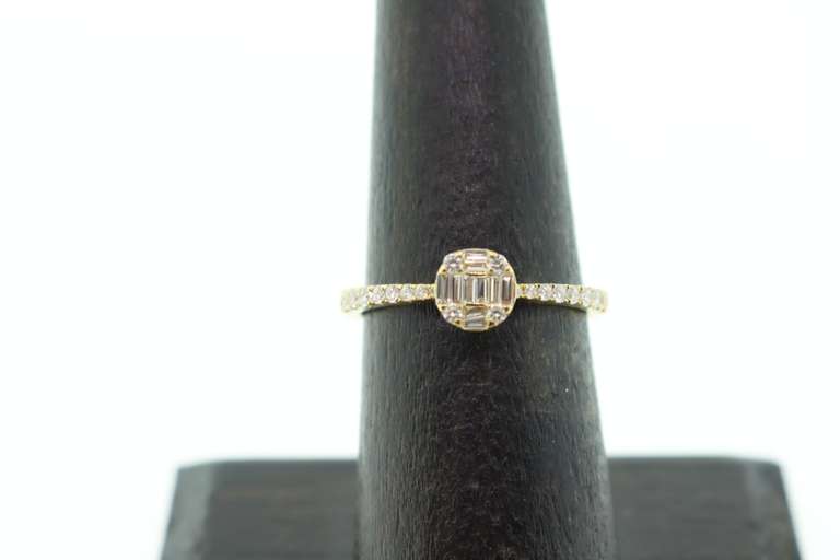 Splendid 18kt Yellow Gold Diamond Ring