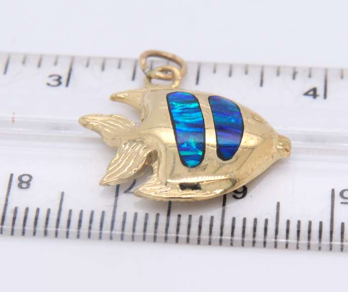 Group Lot of 3 Yellow Gold Nautical Charms