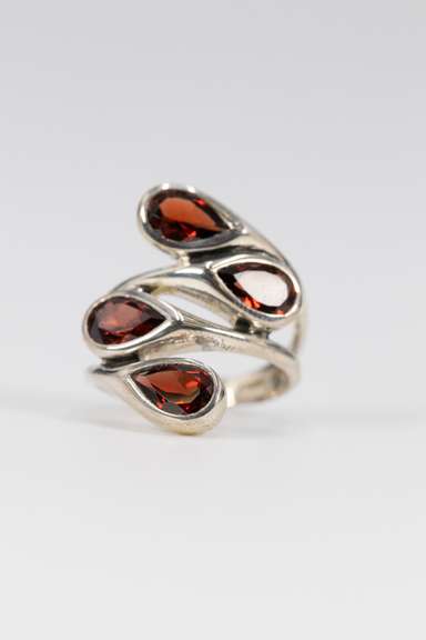 Sterling Silver Natural Garnet Gemstone Ring Size 7