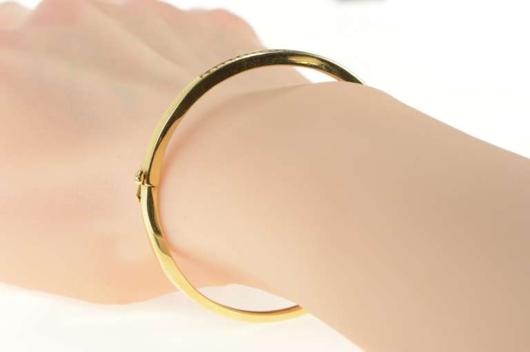 14K Yellow Gold 0.50 Ctw Diamond Channel Classic Oval Bangle Bracelet