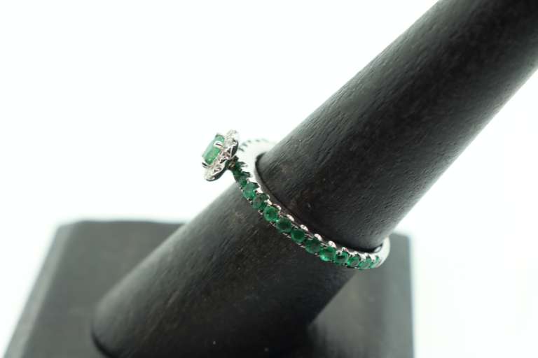 Delicate 18kt Yellow Gold Diamond Ring