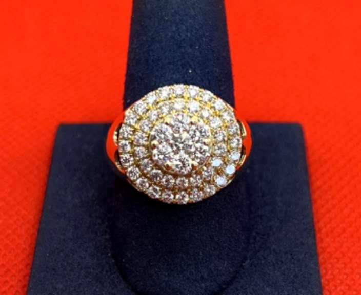 MENS 14K YELLOW GOLD RING WITH 2.00 CARATS OF DIAMOND
