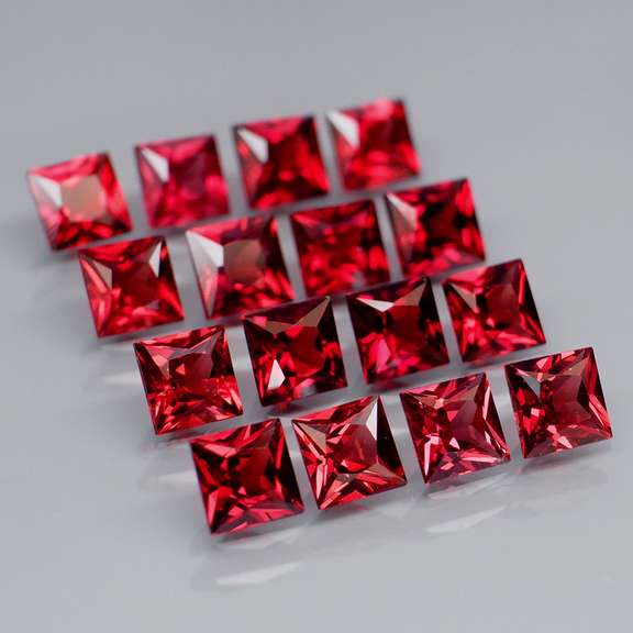 Set of 16 top red VS Garnets weighing 7.67 carats