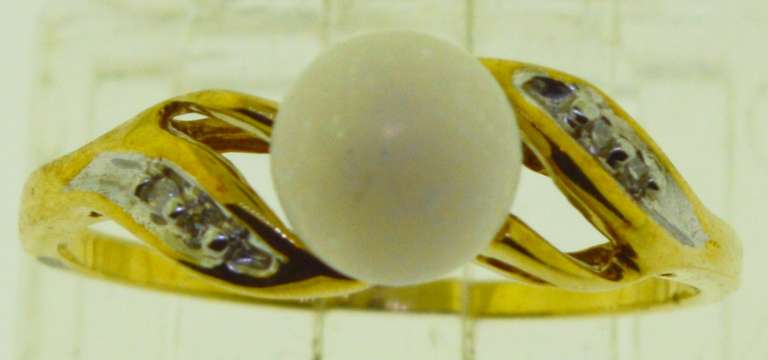 10KT Yellow Gold White Stone Ball Ring