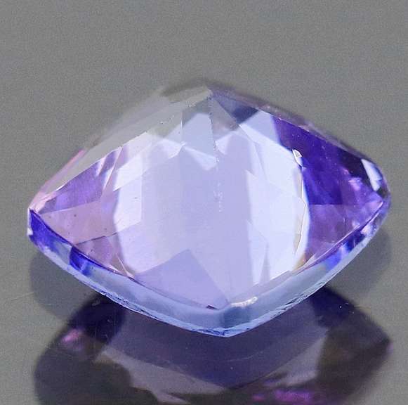 Gorgeous blue violet 1.07ct Tanzanite
