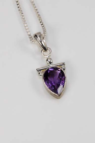 Sterling Silver Amethyst Pendant