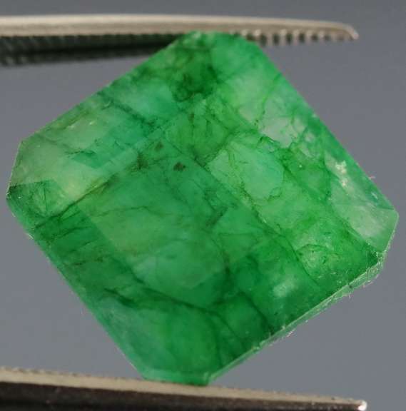 Amazing 7.89ct unheated Zambian Emerald