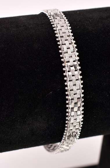 Stunning Fancy Weave Style Bracelet in 14K White Gold