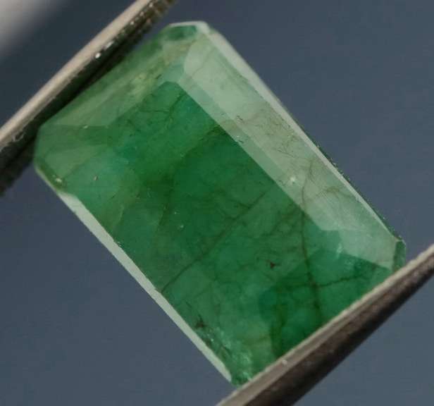 Rich green! UNHEATED! 5.59ct Colombian Emerald