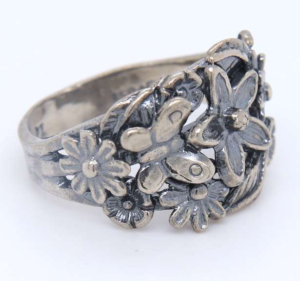 Vintage 925 Sterling Silver Floral Ring