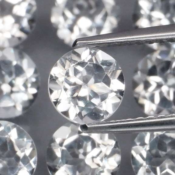 Glittering 9.12ct diamond white Topaz set