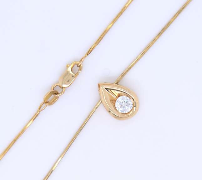 14kt Yellow Gold approximate 0.36ct Round Brilliant Cut Diamond Set in Pear Shaped Setting Pendant o