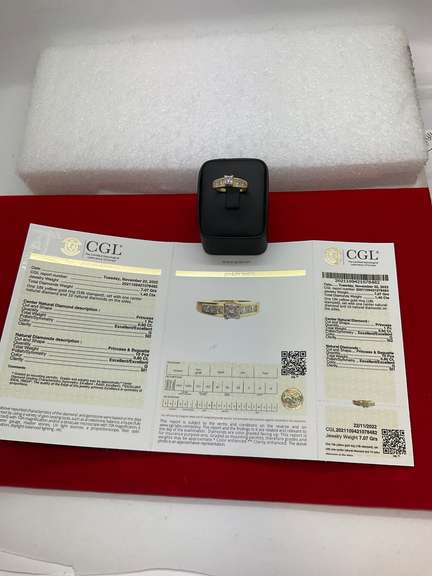 CERTIFIED 18K GOLD AND DIAMOND ENGAGEMENT RING
