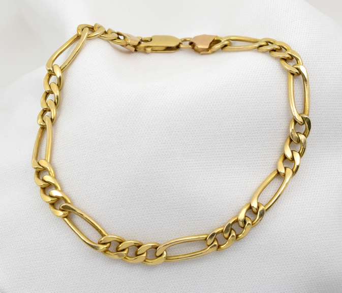 In Demand Gold Figaro Bracelet
