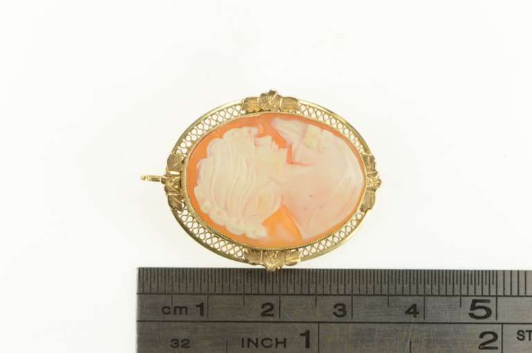 14K Yellow Gold Carved Shell Cameo Lady Ornate Vintage Pin/Brooch