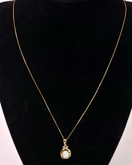 Fantastic Opal and Diamond Pendant Necklace in 14K Yellow Gold