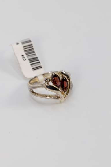 Sterling Silver Garnet Gemstone Ring