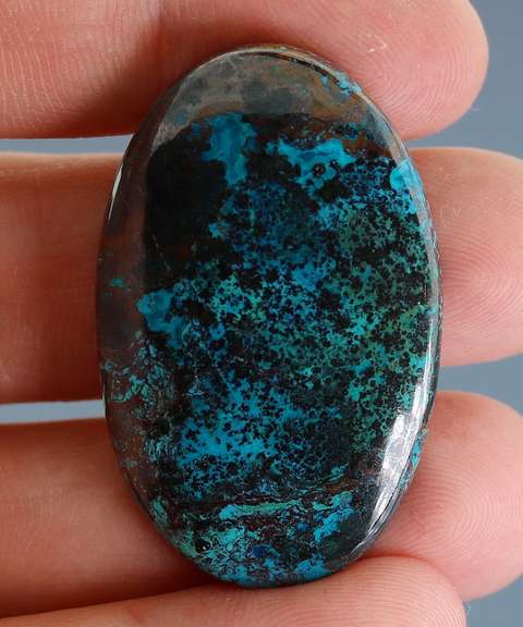 Gorgeous 68.78ct multi-hue Azurite