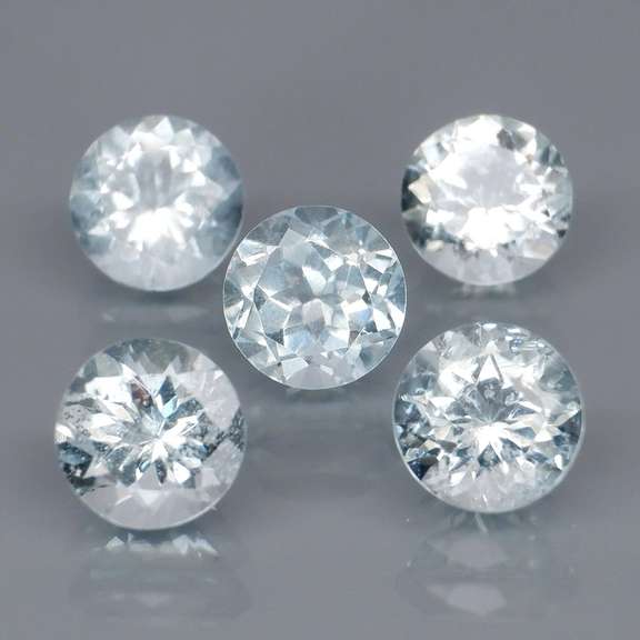 Gorgeous 4.23ct untreated platinum blue Aquamarine set