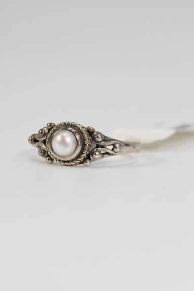 Sterling Silver Pearl Ring